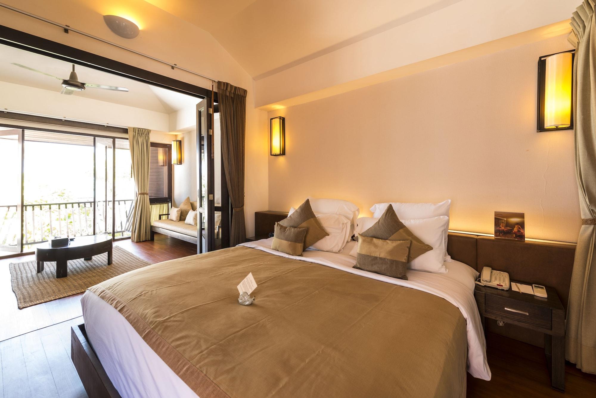 The Sea Koh Samui Beachfront Resort & Spa Exterior foto