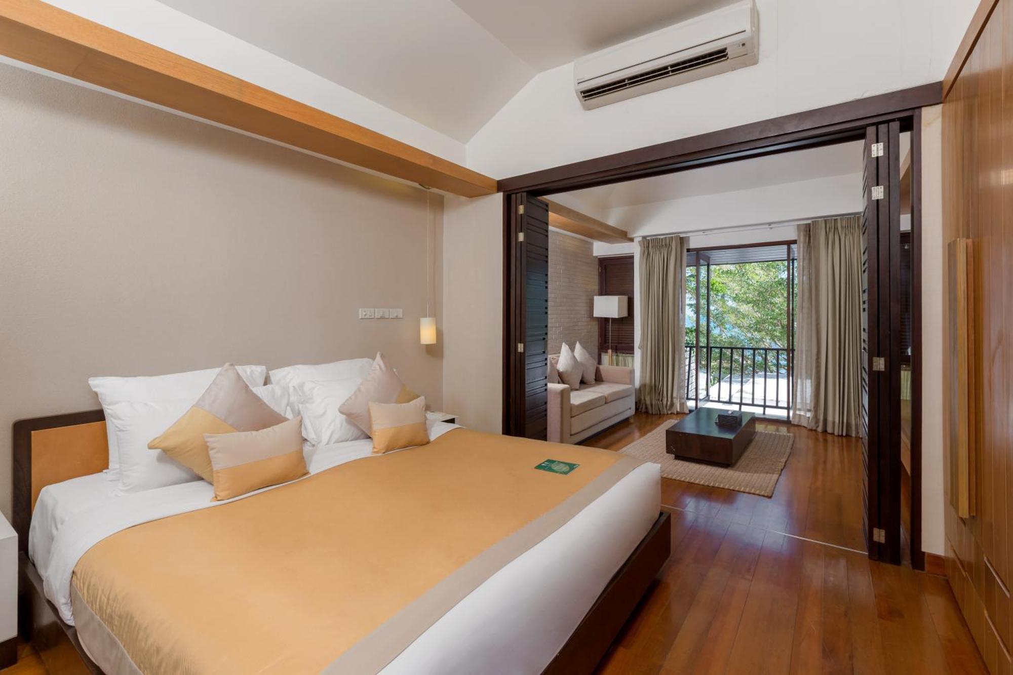 The Sea Koh Samui Beachfront Resort & Spa Exterior foto